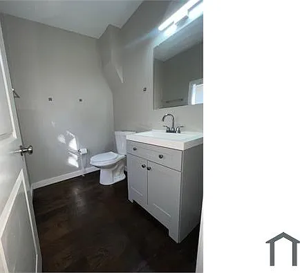 1446 N Edgewood St — Photo 7