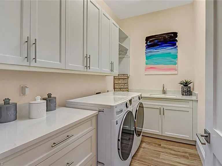 2875 Coco Lakes Dr — Photo 13