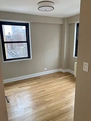 Rented by UES Management | media 7