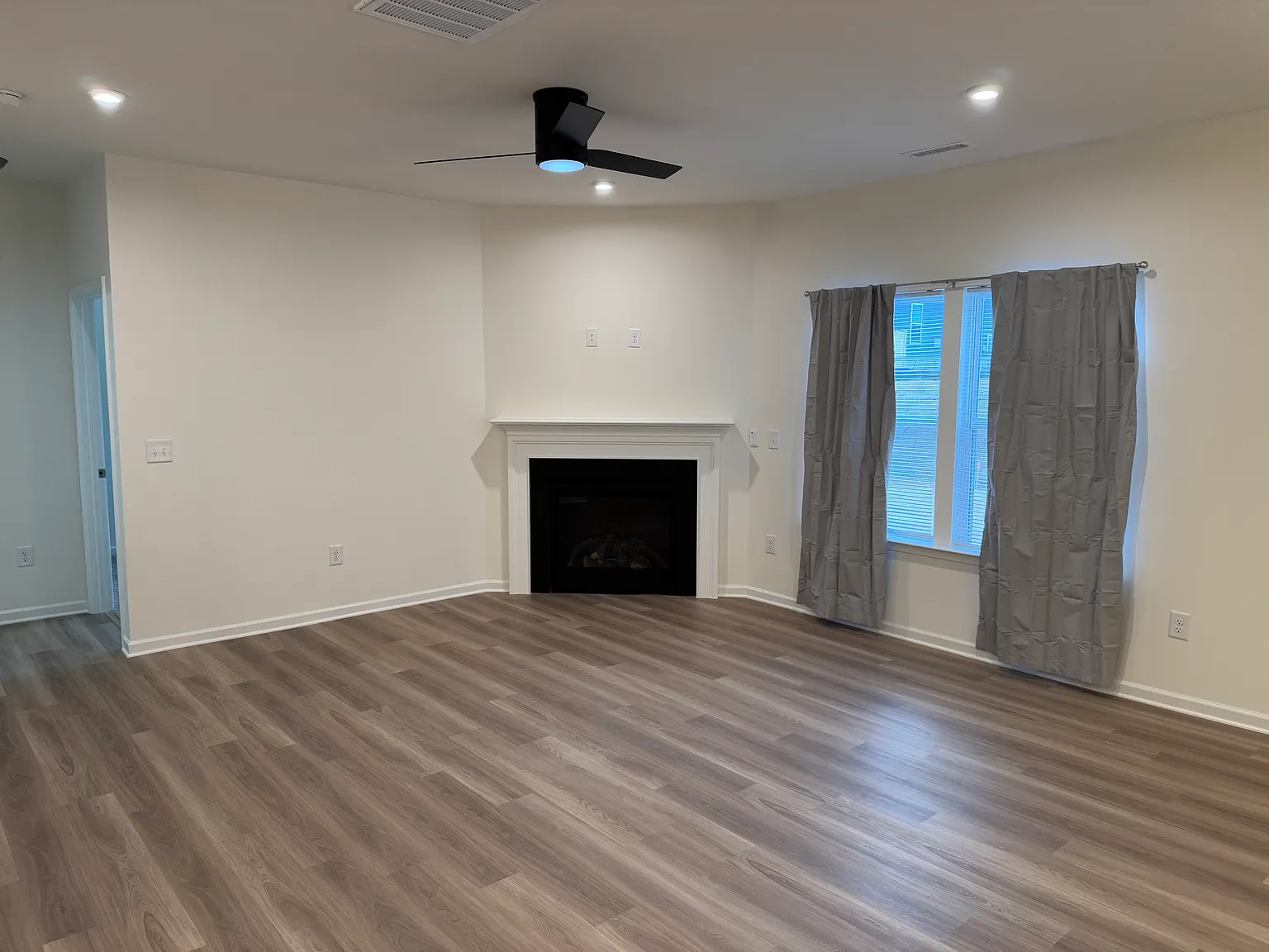 528 Marthas View Way — Photo 4