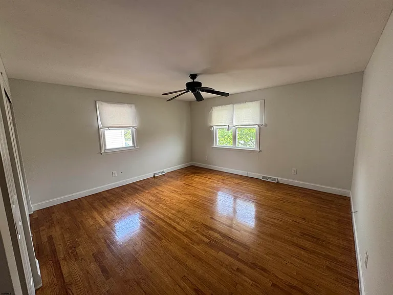 8208 Lagoon Dr — Photo 17