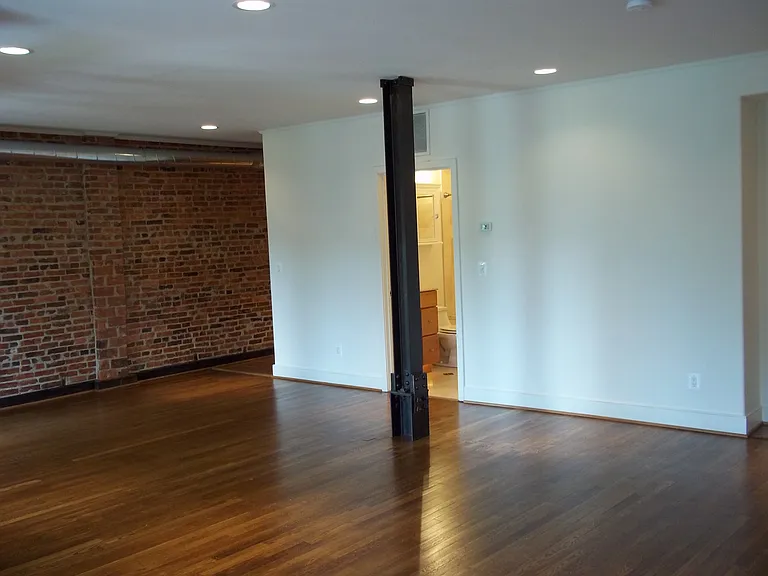 Ardmore Arms Apartments — Photo 6