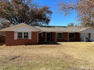 1319 Lariat Dr, Bartlesville, OK 74006