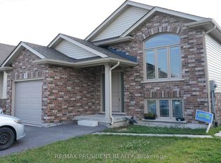 7 Berkshire Dr, Saint Catharines, ON L2M0C2