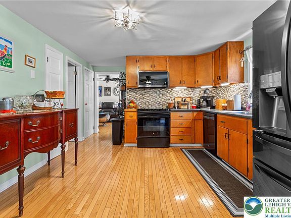 4th image of 1495 Morgan Hill Rd