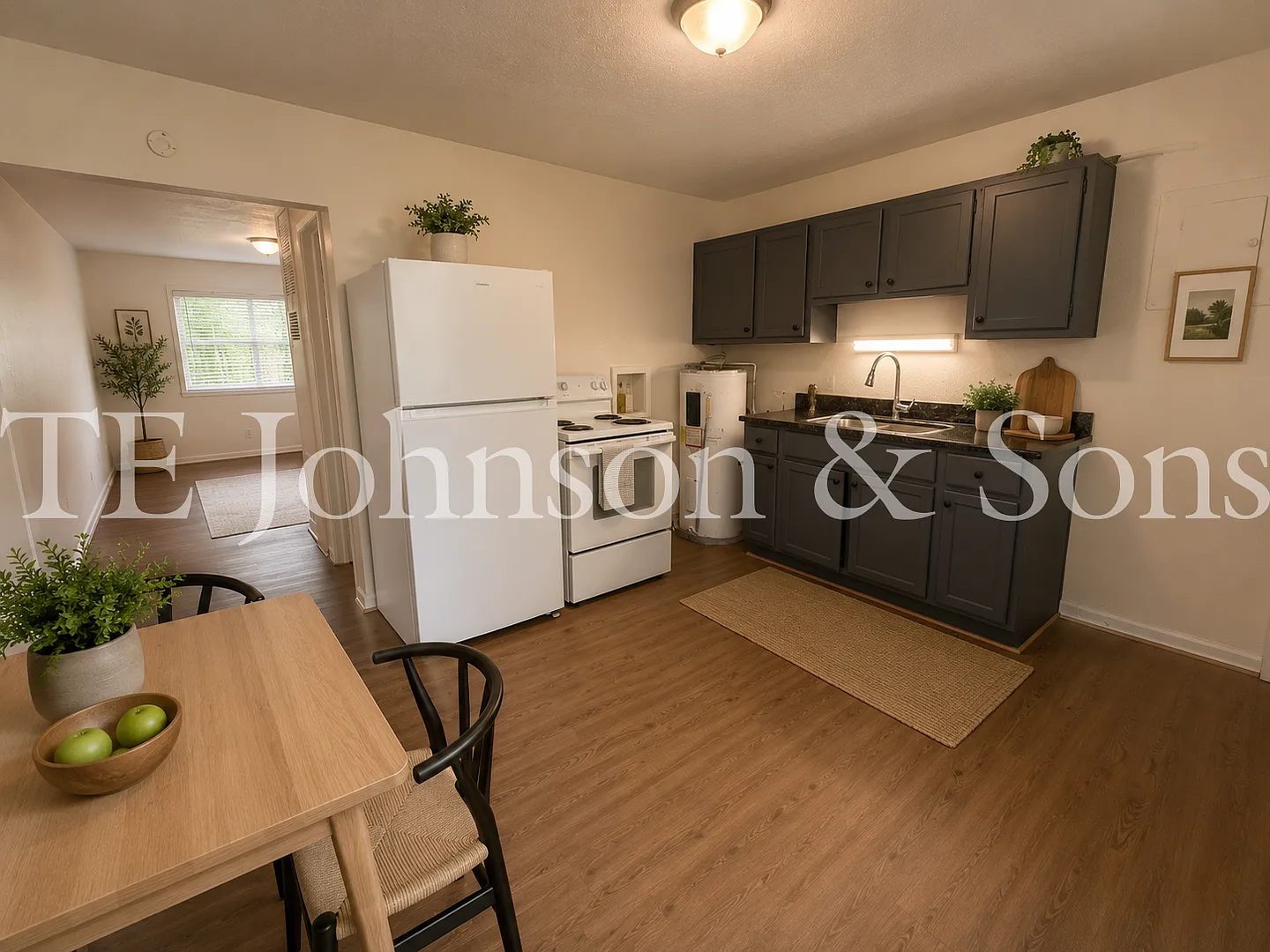 Updated Unit with Granite Counters & Off-Street Parking in Winston-Salem — Photo 4