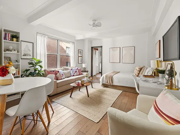 70 Remsen St APT 7E, Brooklyn, NY 11201