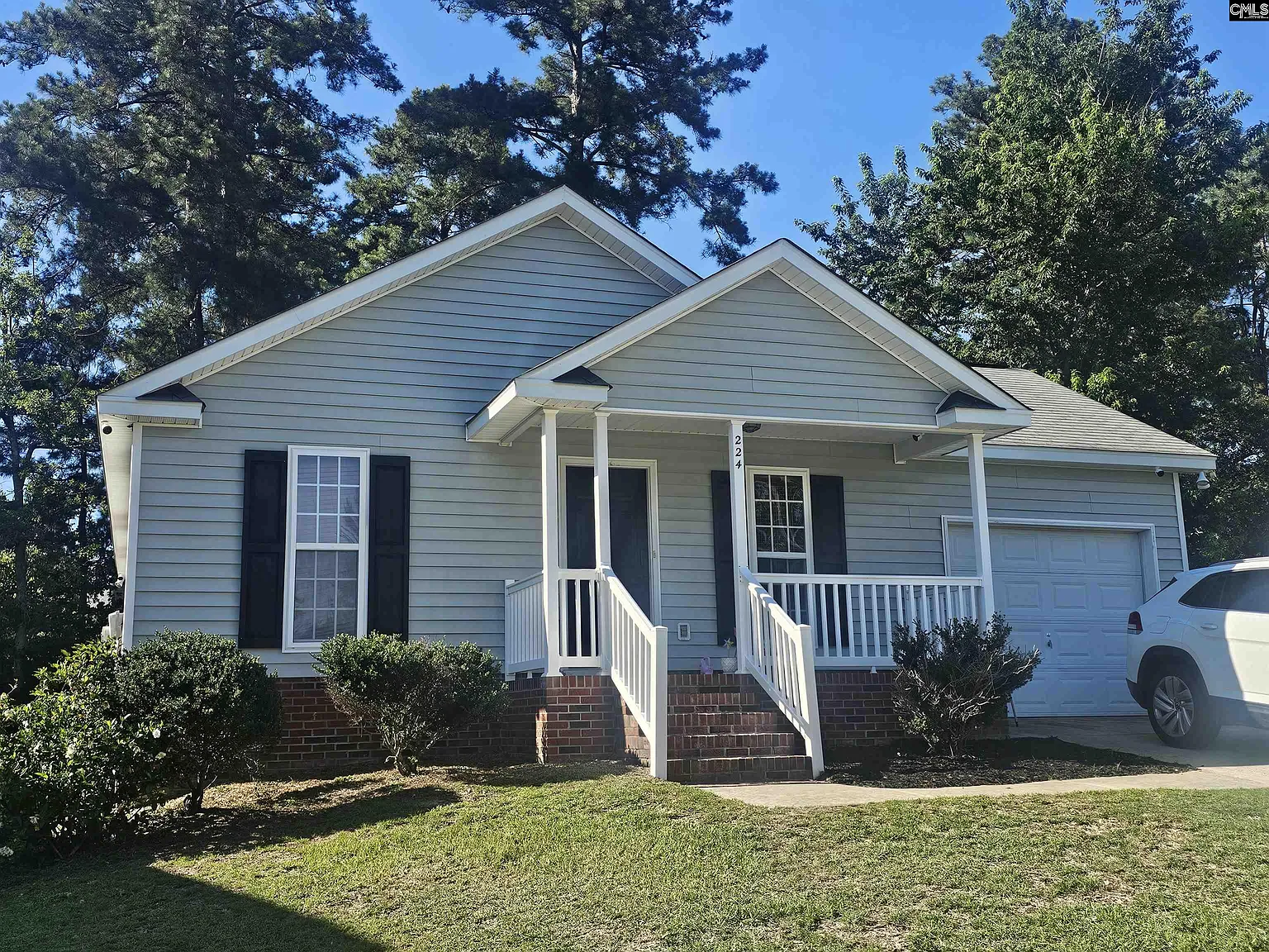 3 bed, 1150 sqft, $1,800 — Photo 2