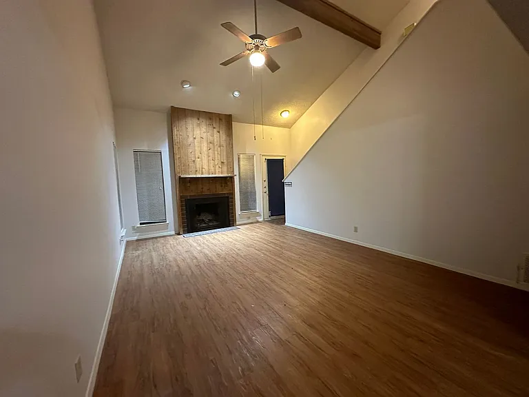 8104 Hood Cir #A — Photo 4