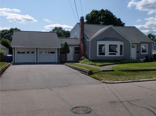 86 Rice St, Pawtucket, RI 02861