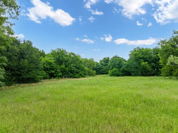 Davis St, Hillsboro, TX 76645
