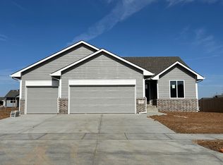 212 Devens Ct, Derby, KS 67037