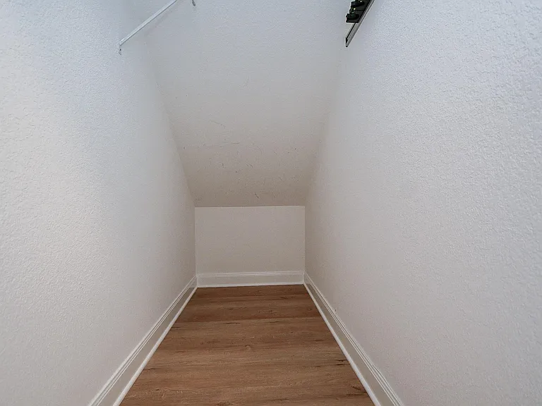 18 Hadlock Pl — Photo 25