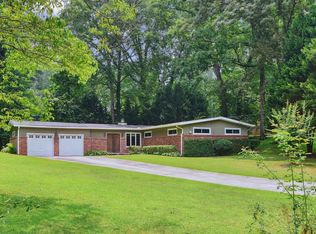 2801 Riggs Dr, East Pt, GA 30344