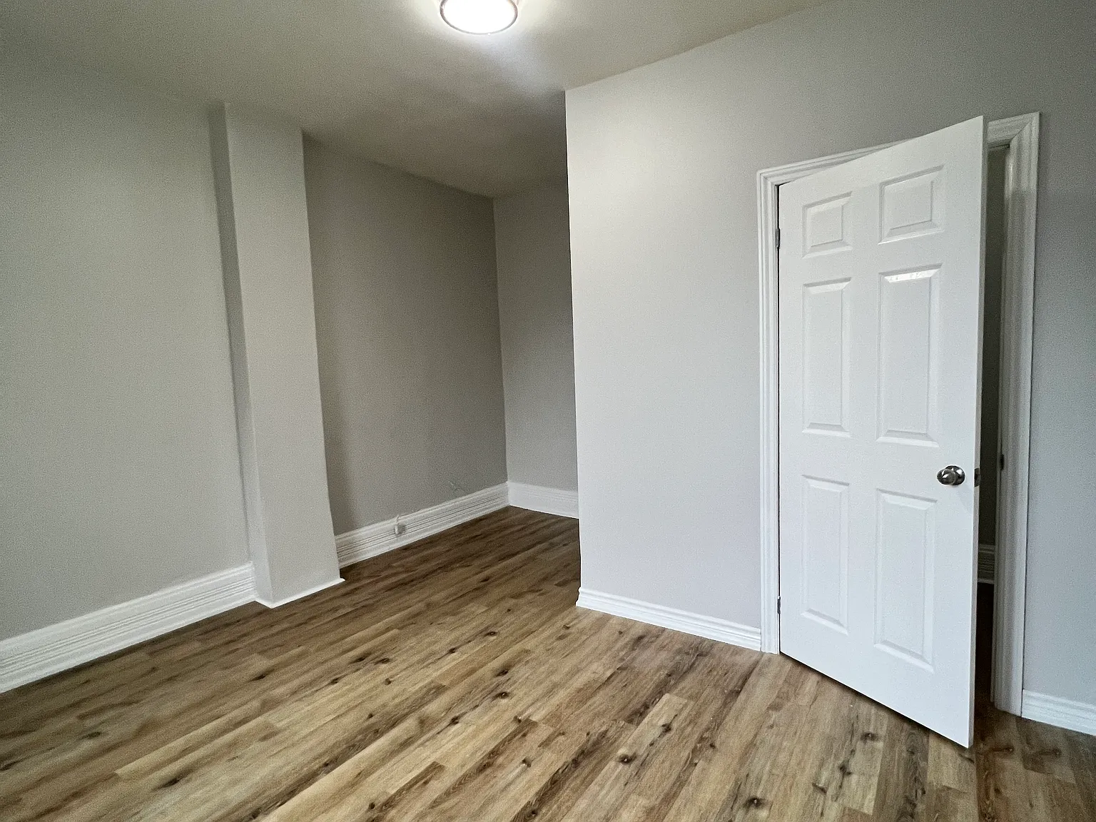 1 bed, $1,300 — Photo 4