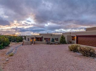 13 Via Diamante, Santa Fe, NM 87506