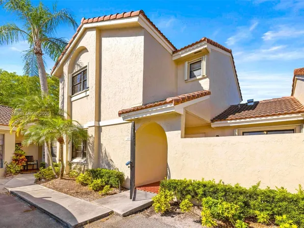 6538 NW 170th Ln, Hialeah, FL 33015