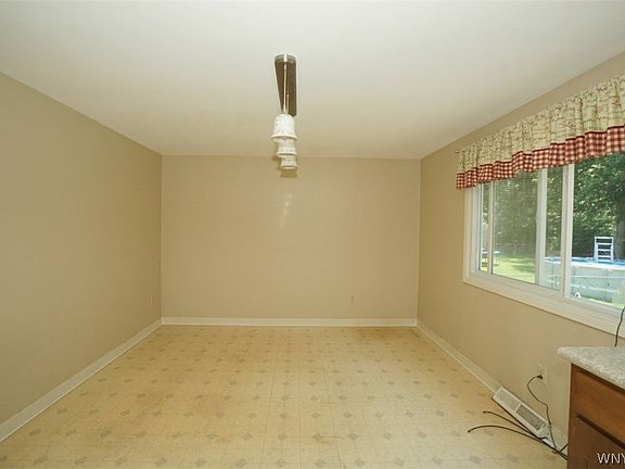 4th image of 1300 Doebler Dr