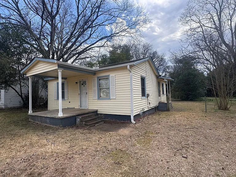 1818 Rigby St — Photo 1