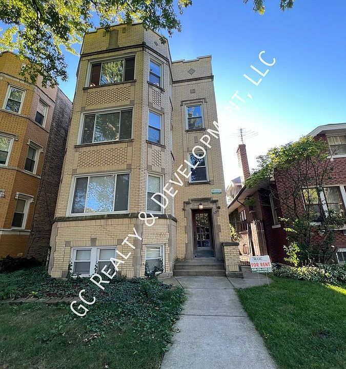 1st image of 6316 N Rockwell St APT 1