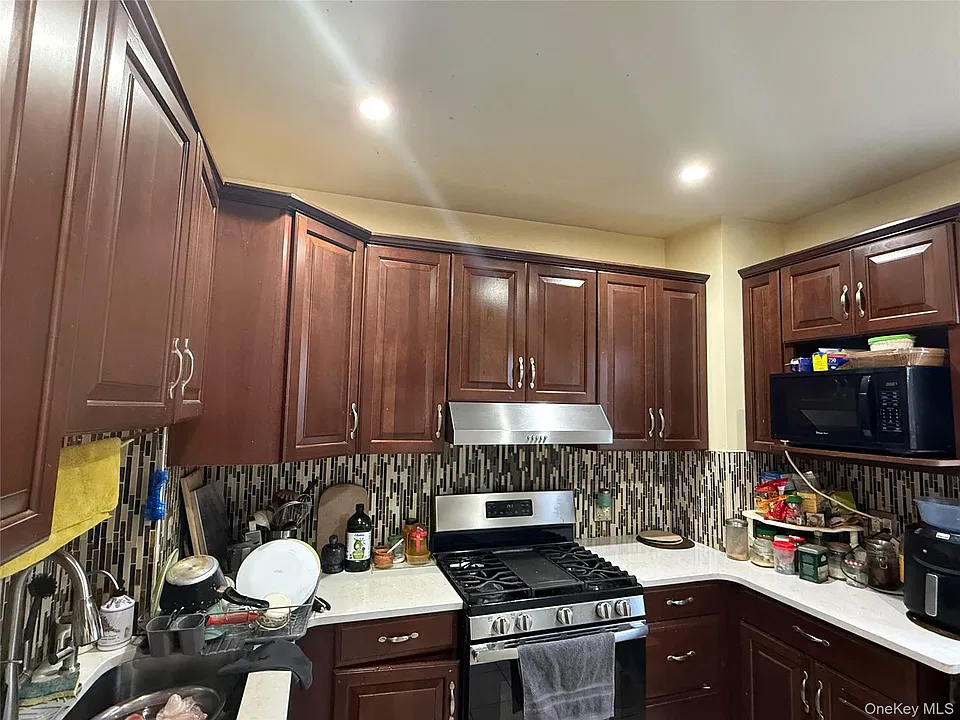 184-09 90th Ave