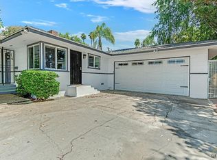 1805 Ridgewood Dr, Bakersfield, CA 93306