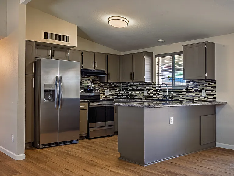 7660 N Nathan Hale Ave — Photo 5