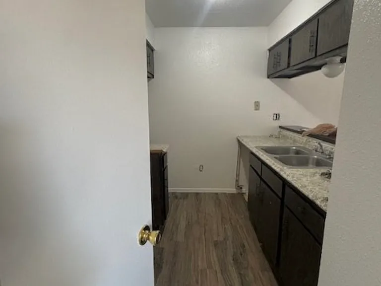 Pine Ridge Apartments — Photo 18