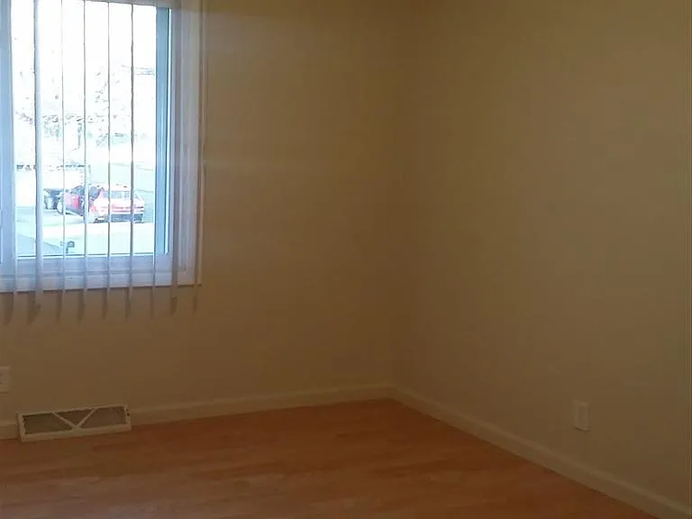 12961 Grand Ave — Photo 9