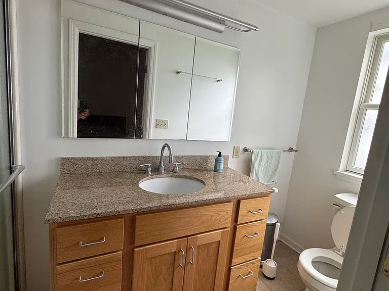 934 Saint James St #934 — Photo 16
