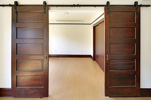 2nd image of 669 S King St #326