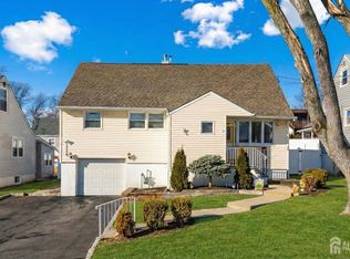 77 Ethel St, Metuchen, NJ 08840