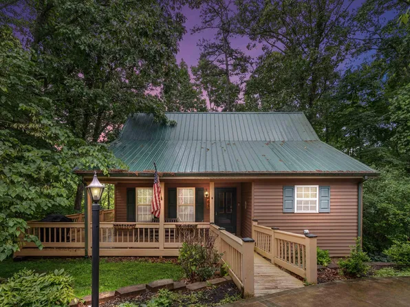 55 Majestic Dr, Burnside, KY 42519