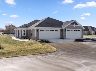 536 Hunter Oaks BOULEVARD #0501, Watertown, WI