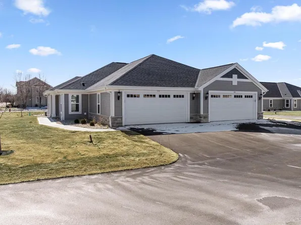 536 Hunter Oaks BOULEVARD #0501, Watertown, WI 53094