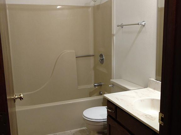 5th image of 4770 Charing Dr