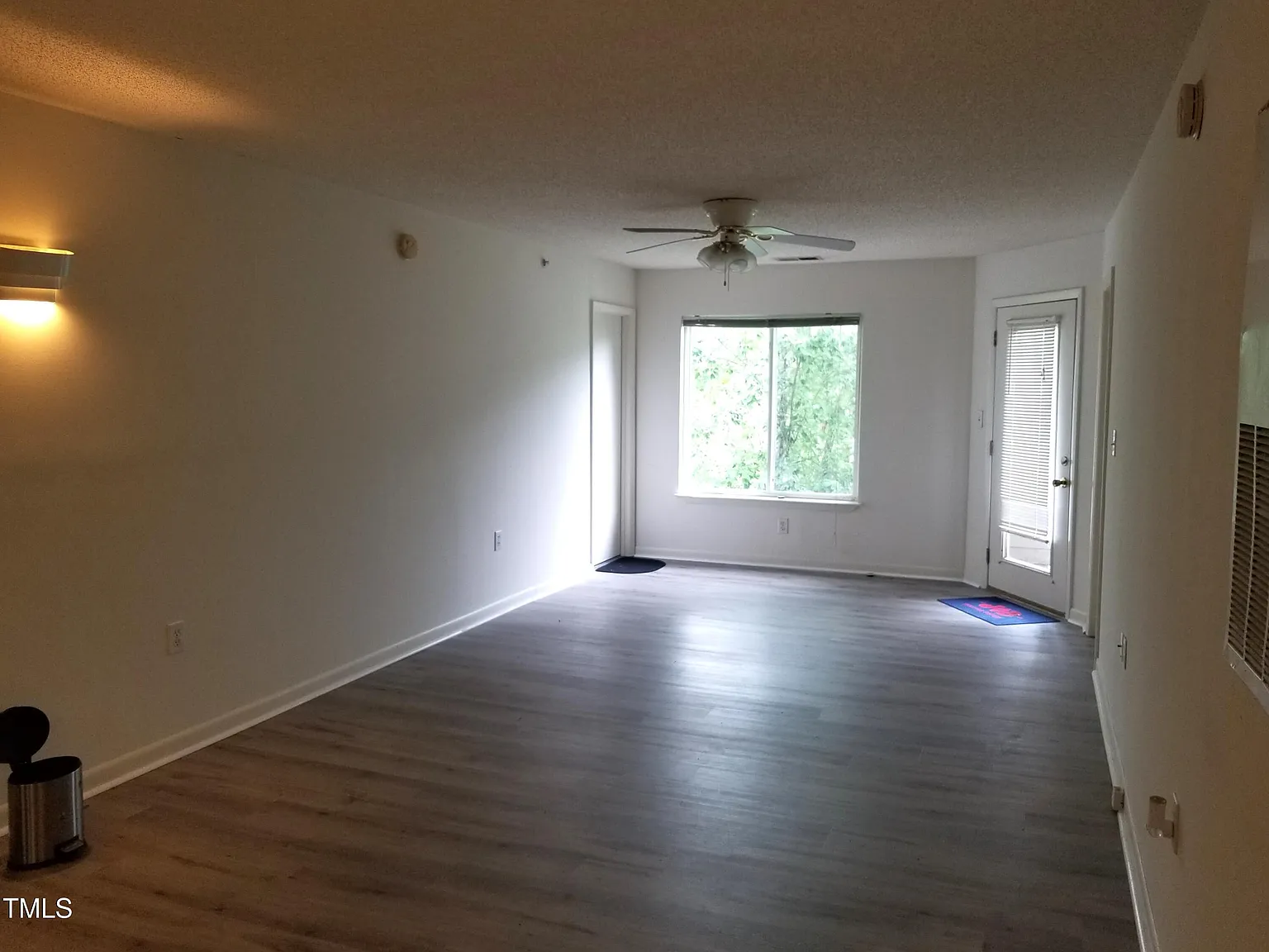 1 bed, 1.0 bath, $650 — Photo 2