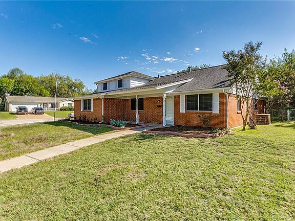 3rd image of 741 Meadowcrest Dr