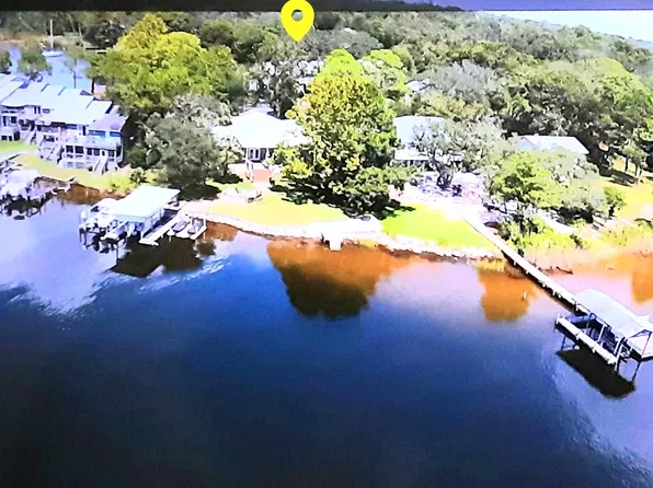 200 White St APT 11, Niceville, FL 32578