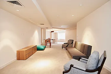 Sold by Manhattan Network Inc.