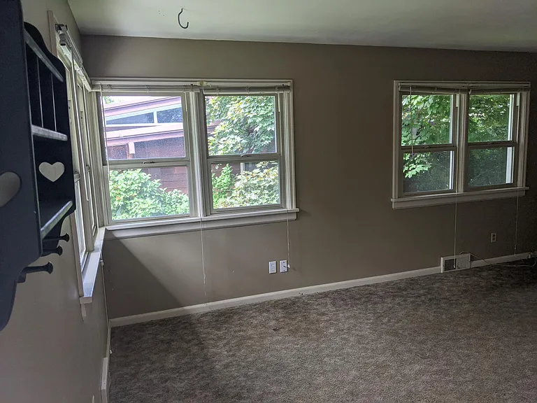 414 S 12th Ave — Photo 34