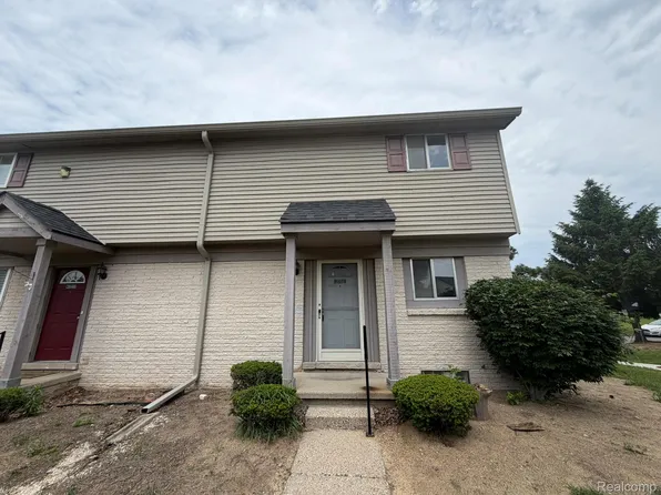 2052 Orchard Crest St, Shelby Township, MI 48317