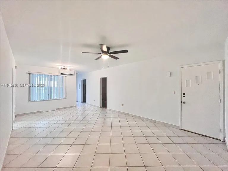 10178 Collins Ave #107 — Photo 17