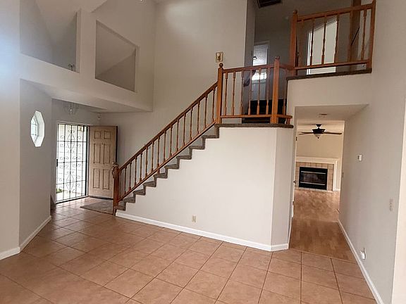 3rd image of 8325 Stonybeck Cir
