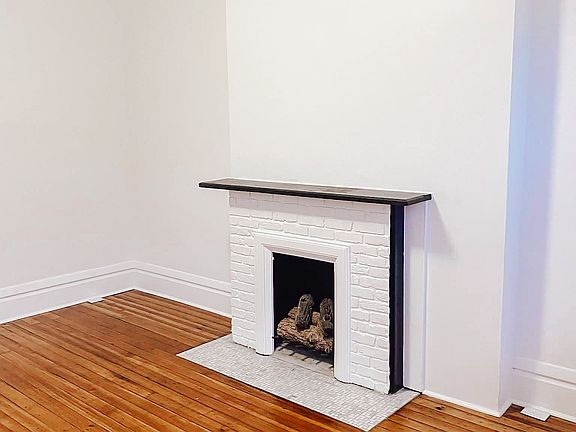 4th image of 294 E Whittier St