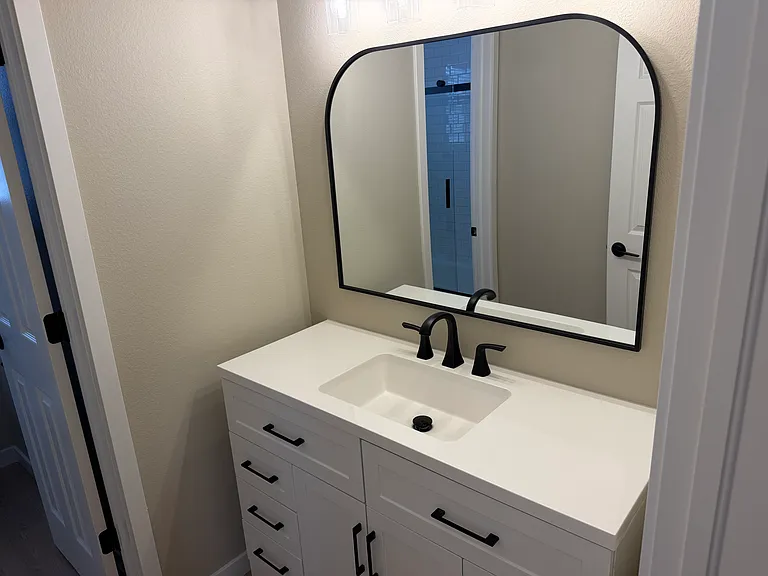 2350 Jeanette Way — Photo 3