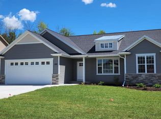 N9218 Constellation Dr, Appleton, WI 54915