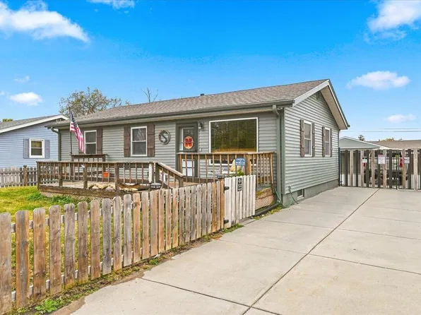 4314 N 15th St, Carter Lake, IA 51510