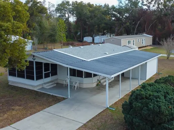 4550 Charter St, Zephyrhills, FL 33542