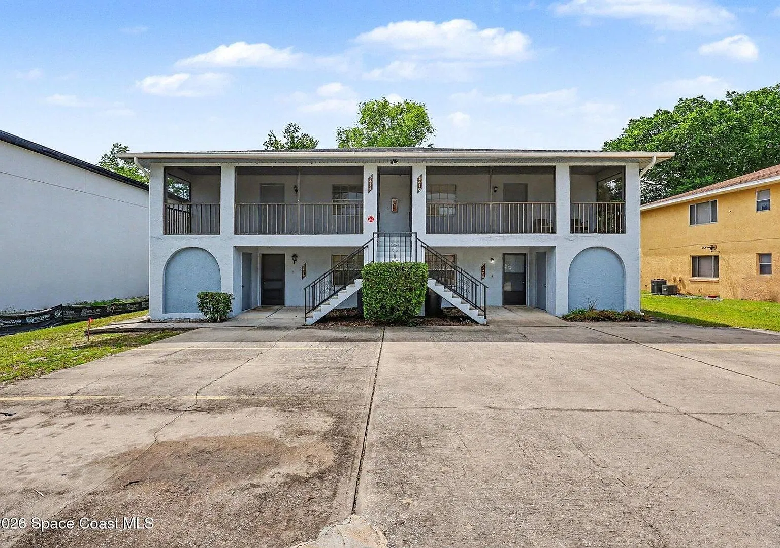 2412 Fox Hollow Dr — Photo 1